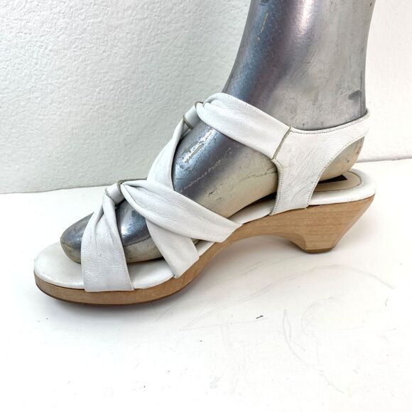 White Leather Chocolat Wood Soles Sandals Size 8 Hook n Loop Straps Boho Y2K - Picture 4 of 11